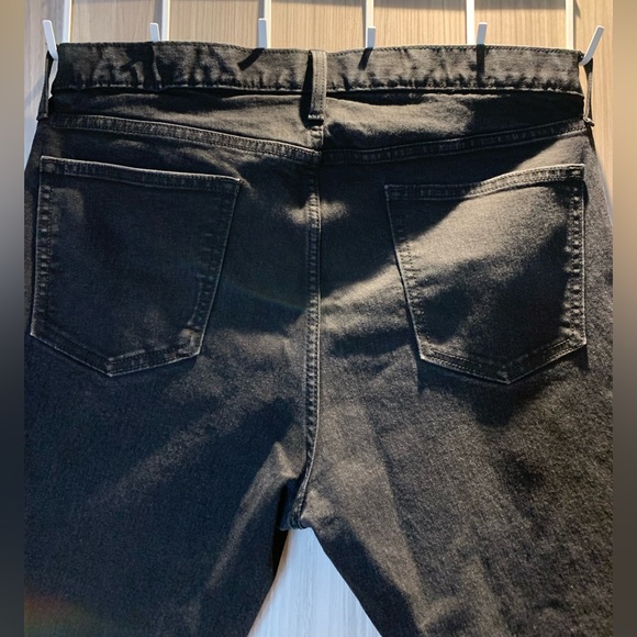 Old Navy Built-in Flex black skinny jeans (36 x 30) - Picture 4 of 6